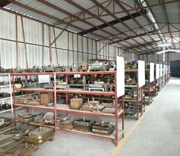 2000多套模具